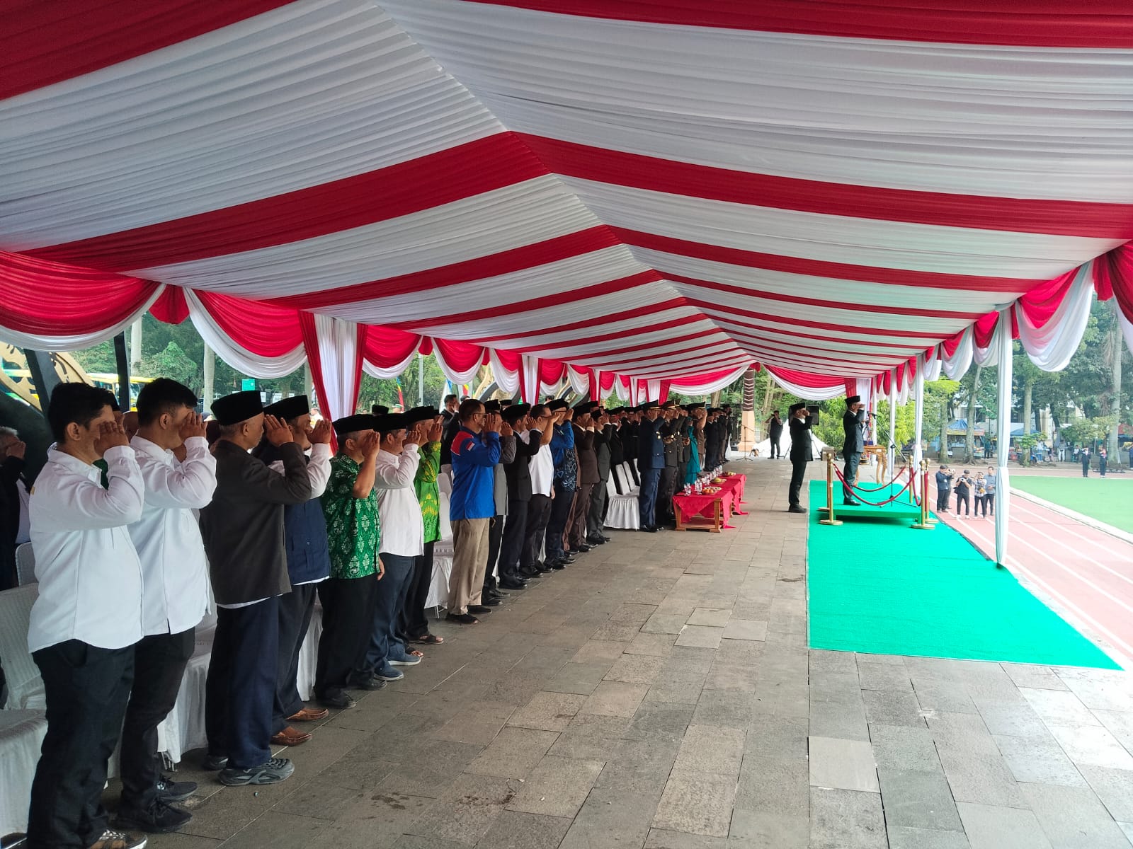 Bawaslu Kabupaten Bandung Ikuti Upacara Hardiknas, Otda ke-30, dan May Day 2026