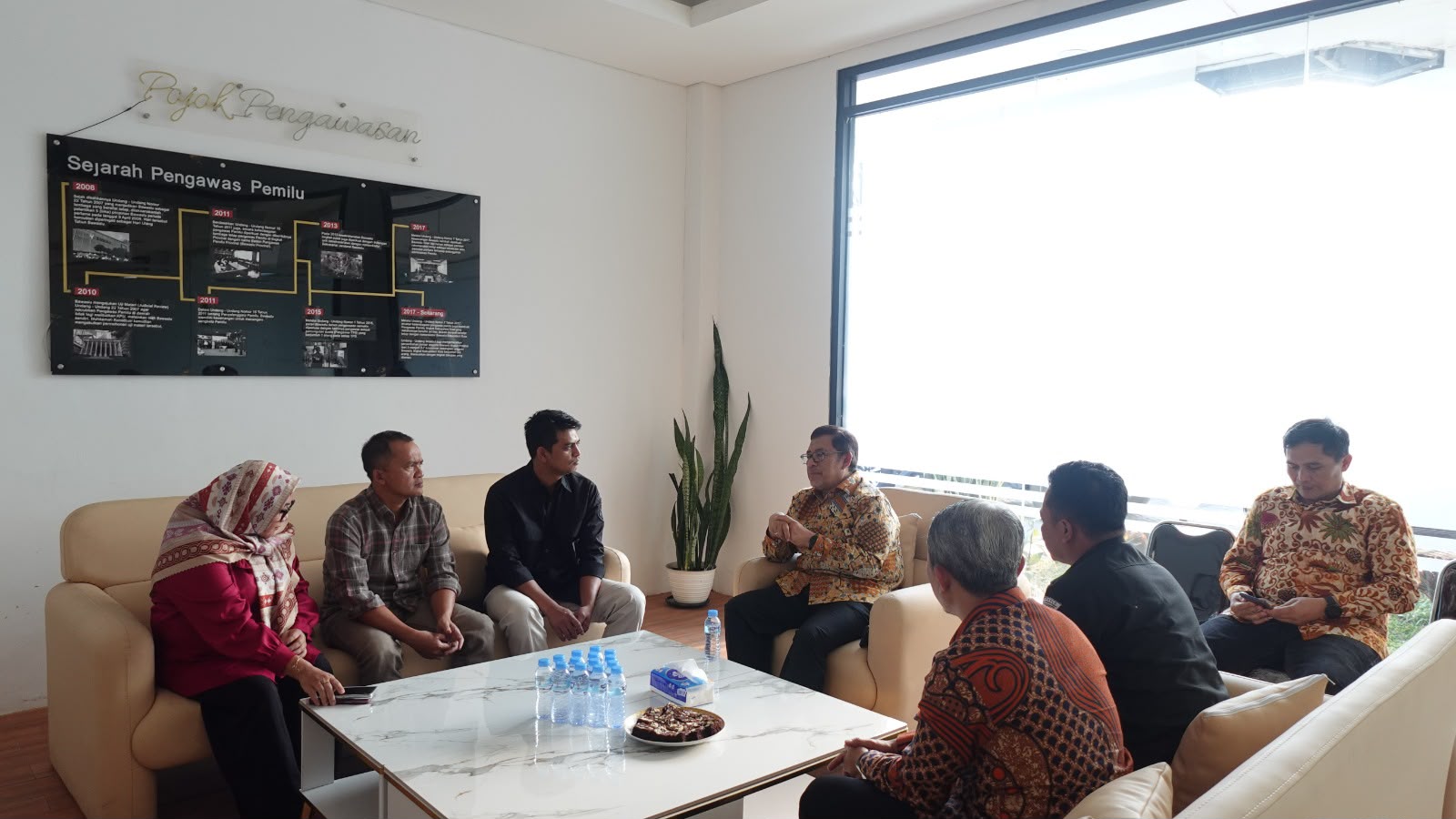 Bawaslu Kabupaten Bandung Terima Kunjungan Kerja Anggota Komisi II DPR RI Ahmad Heryawan