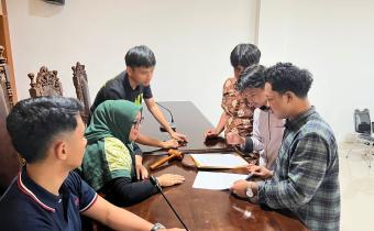 Bawaslu Kabupaten Bandung Gelar Simulasi Penyelesaian Sengketa Proses Pemilu Bersama Mahasiswa Pascasarjana UIN Sunan Gunung Djati Bandung