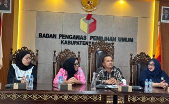 Perkuat Komunikasi Kelembagaan, Bawaslu Kabupaten Bandung Terima Audiensi DPD Partai NasDem Kabupaten Bandung
